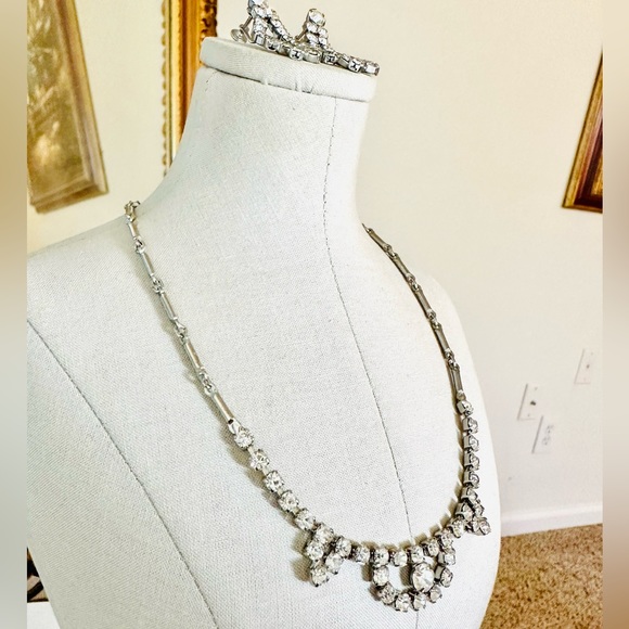 Vintage Rhinestone Jewelry Necklace Set - Picture 11 of 16